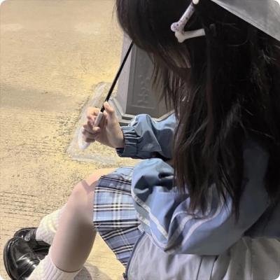 新月封面
